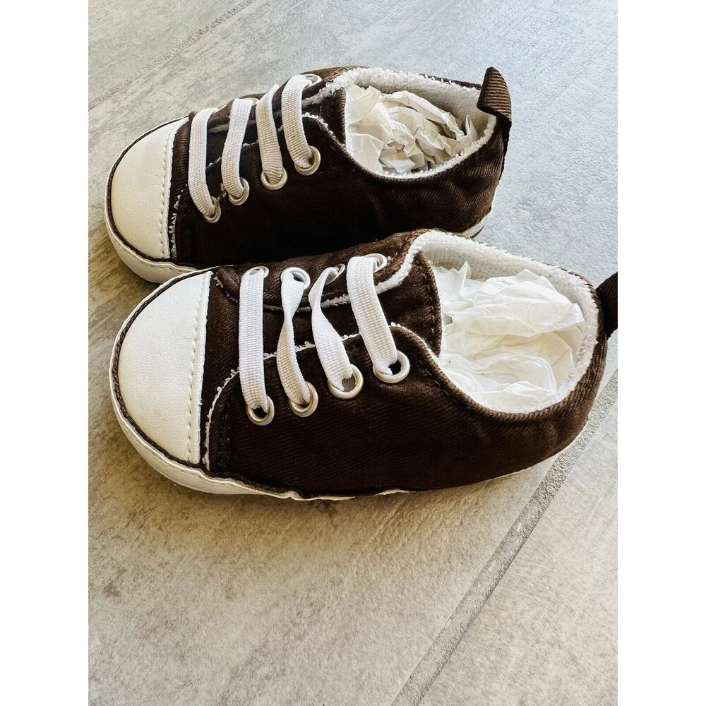 OLD NAVY Baby Boy Brown Soft Sole Crib Shoes Sneakers NEW Size 3 6-12m Slip on